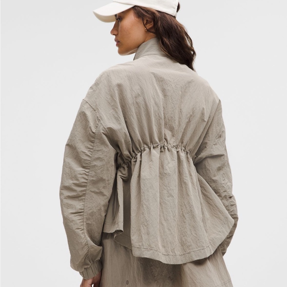 NEW Lululemon lightweight nylon taupe tan Jacket